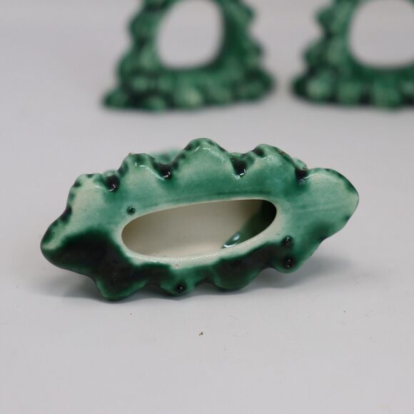 VTG Set 5 Ceramic Glazed Christmas Tree Napkin Rings Holiday Tableware 3" High - Picture 4 of 5